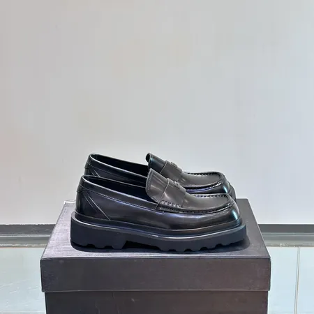 ドルチェ＆ガッバーナ ビジネスシューズ