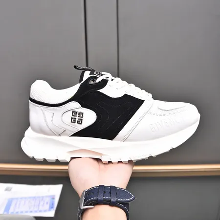 ジバンシィ スニーカー