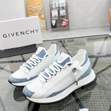 ジバンシィ スニーカー