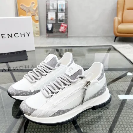 ジバンシィ スニーカー