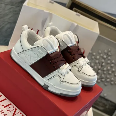 ヴァレンティノ カジュアルシューズ