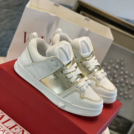 ヴァレンティノ カジュアルシューズ