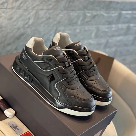 ヴァレンティノ カジュアルシューズ