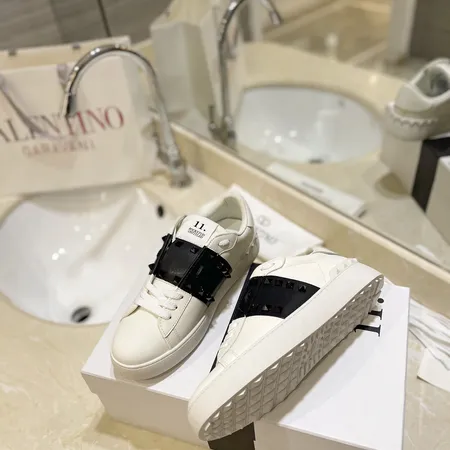 ヴァレンティノ カジュアルシューズ