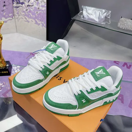 ルイヴィトン カジュアルシューズ