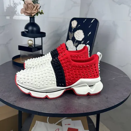 クリスチャン・ルブタン スニーカー