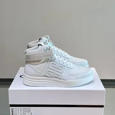 ジバンシィ スニーカー