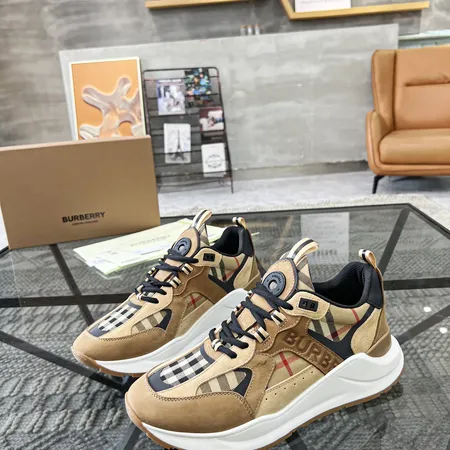 バーバリー ス スニーカー