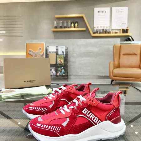 バーバリー ス スニーカー