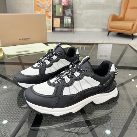 バーバリー ス スニーカー