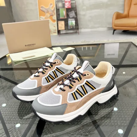 バーバリー ス スニーカー