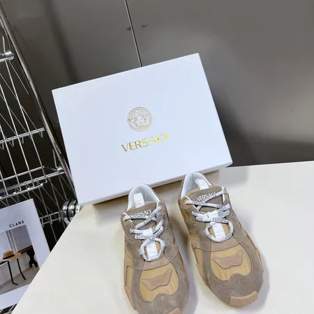 ヴェルサーチ カジュアルシューズ