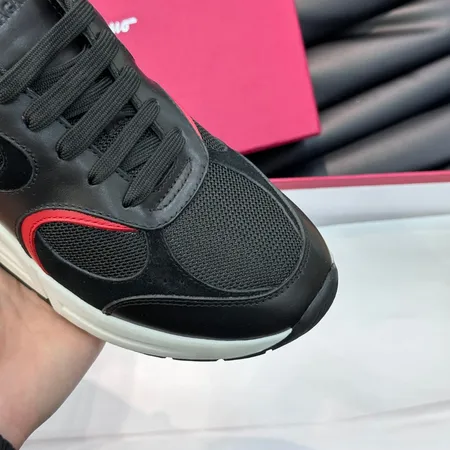 フェラガモ スニーカー