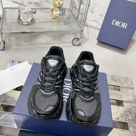 ディオール スニーカー