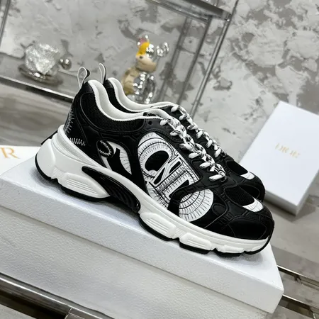 ディオール スニーカー