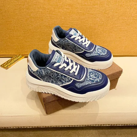 ヴェルサーチ カジュアルシューズ