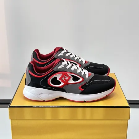 フェンディ スニーカー