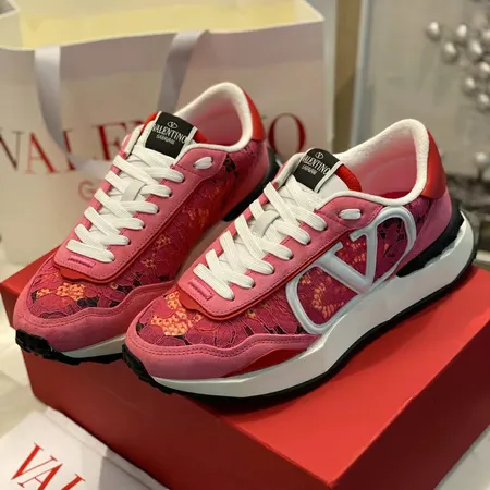 ヴァレンティノ スニーカー