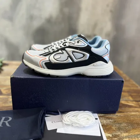 ディオール スニーカー