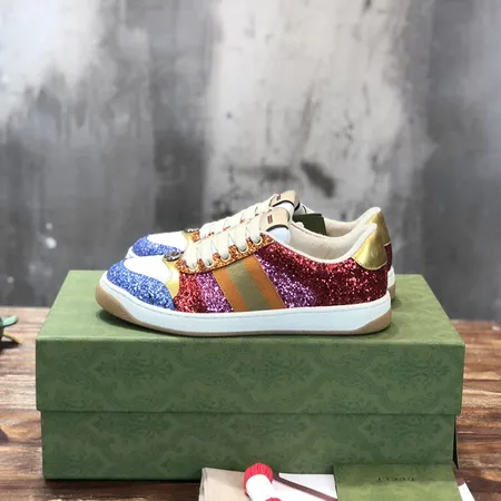 グッチ カジュアルシューズ