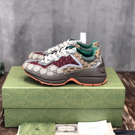 グッチ スニーカー