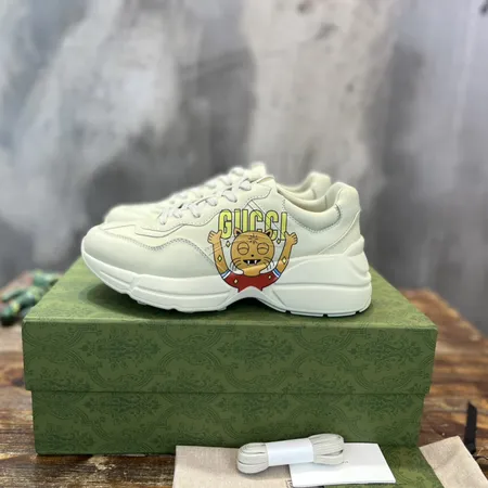 グッチ スニーカー