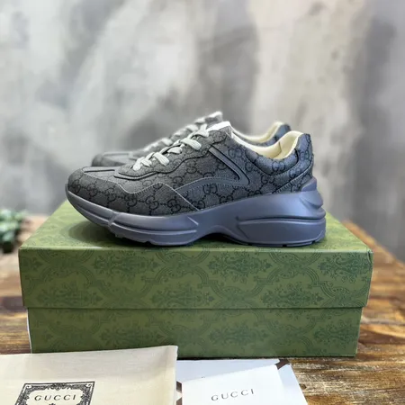 グッチ スニーカー