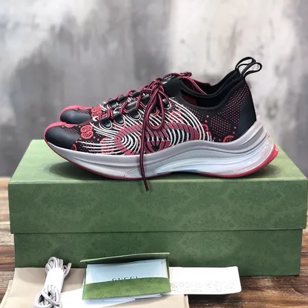 グッチ スニーカー