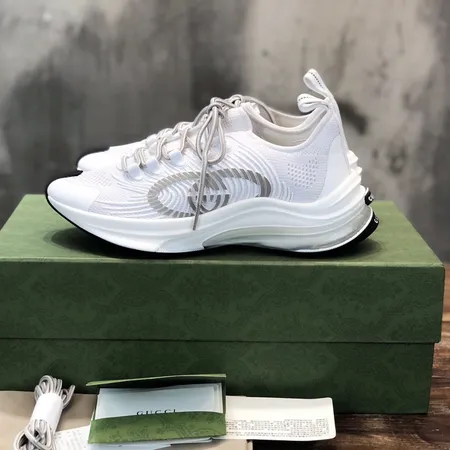 グッチ スニーカー