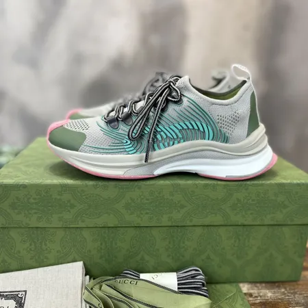 グッチ スニーカー