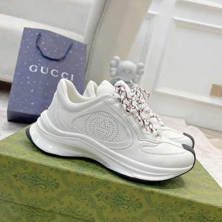 グッチ スニーカー