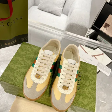 グッチ カジュアルシューズ