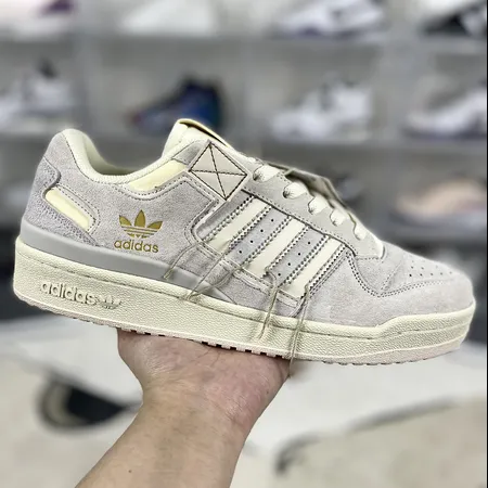 アディダス カジュアルシューズ