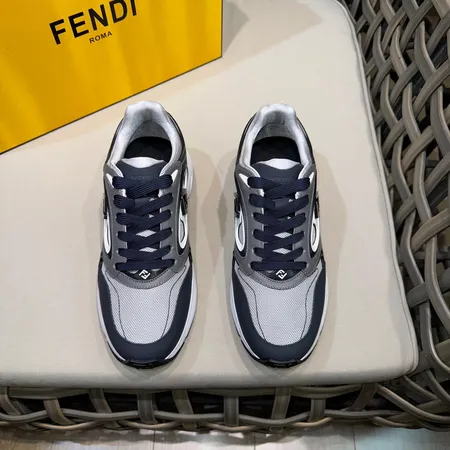 フェンディ スニーカー