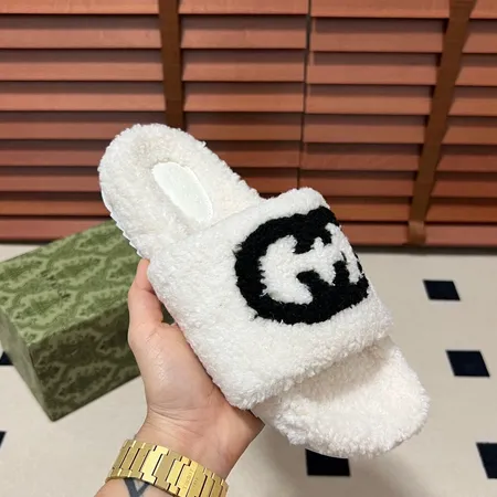 グッチ スリッパ