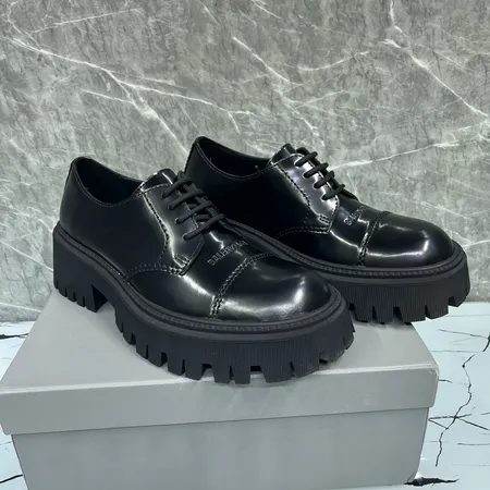 バレンシアガ ビジネスシューズ