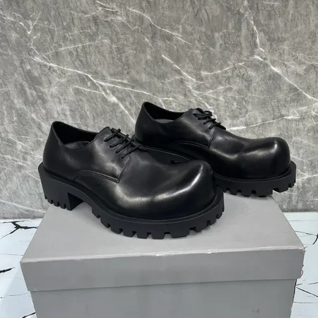 バレンシアガ ビジネスシューズ