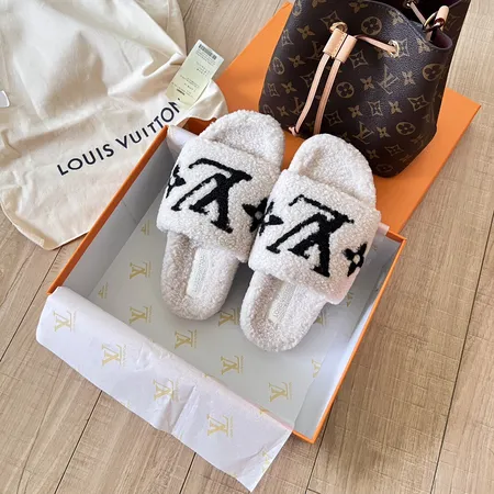 ルイヴィトン スリッパ