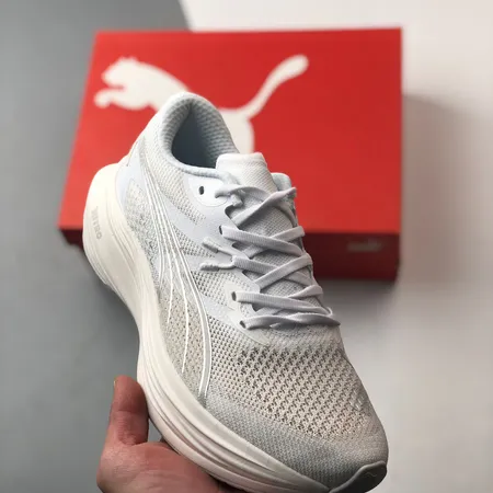 プーマ スニーカー