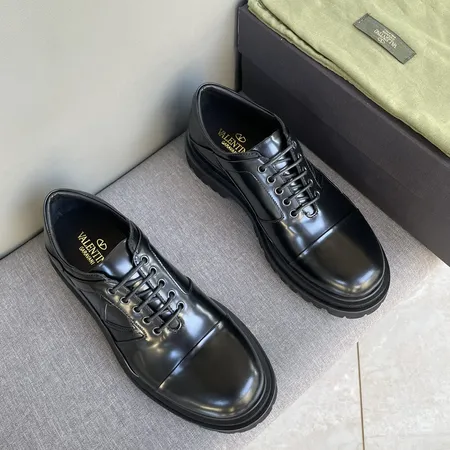 ヴァレンティノ ビジネスシューズ