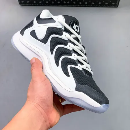 ナイキ スニーカー