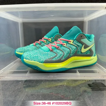 ナイキ スニーカー