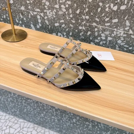 ヴァレンティノ スリッパ