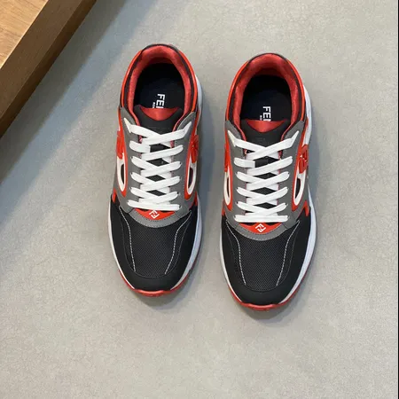 フェンディ スニーカー