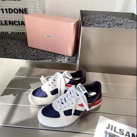 ミュウミュウ カジュアルシューズ