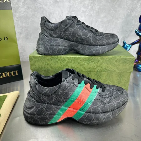 グッチ スニーカー