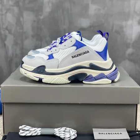 バレンシアガ スニーカー