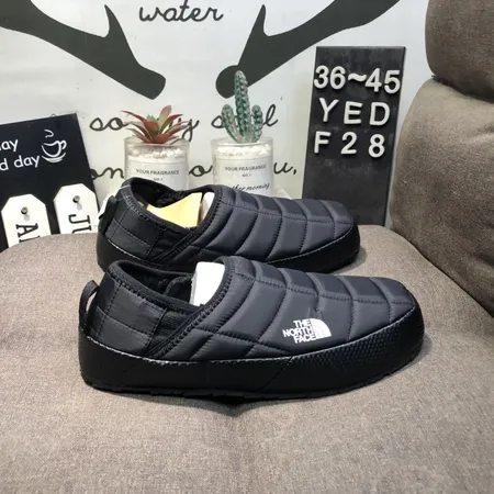 ノースフェイス カジュアルシューズ