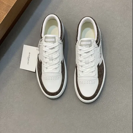 ジバンシィ カジュアルシューズ