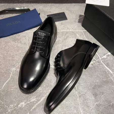 プラダ ビジネスシューズ